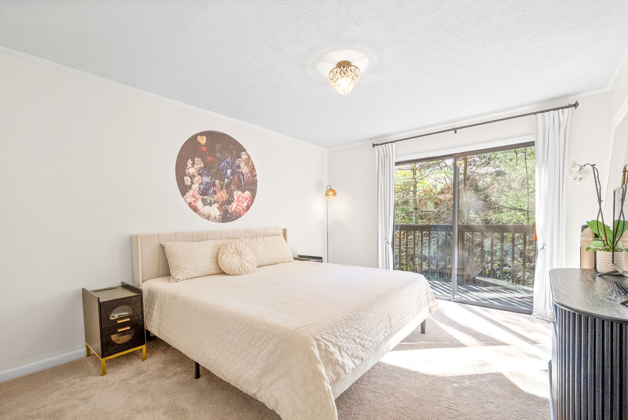 302 Chimney Hill