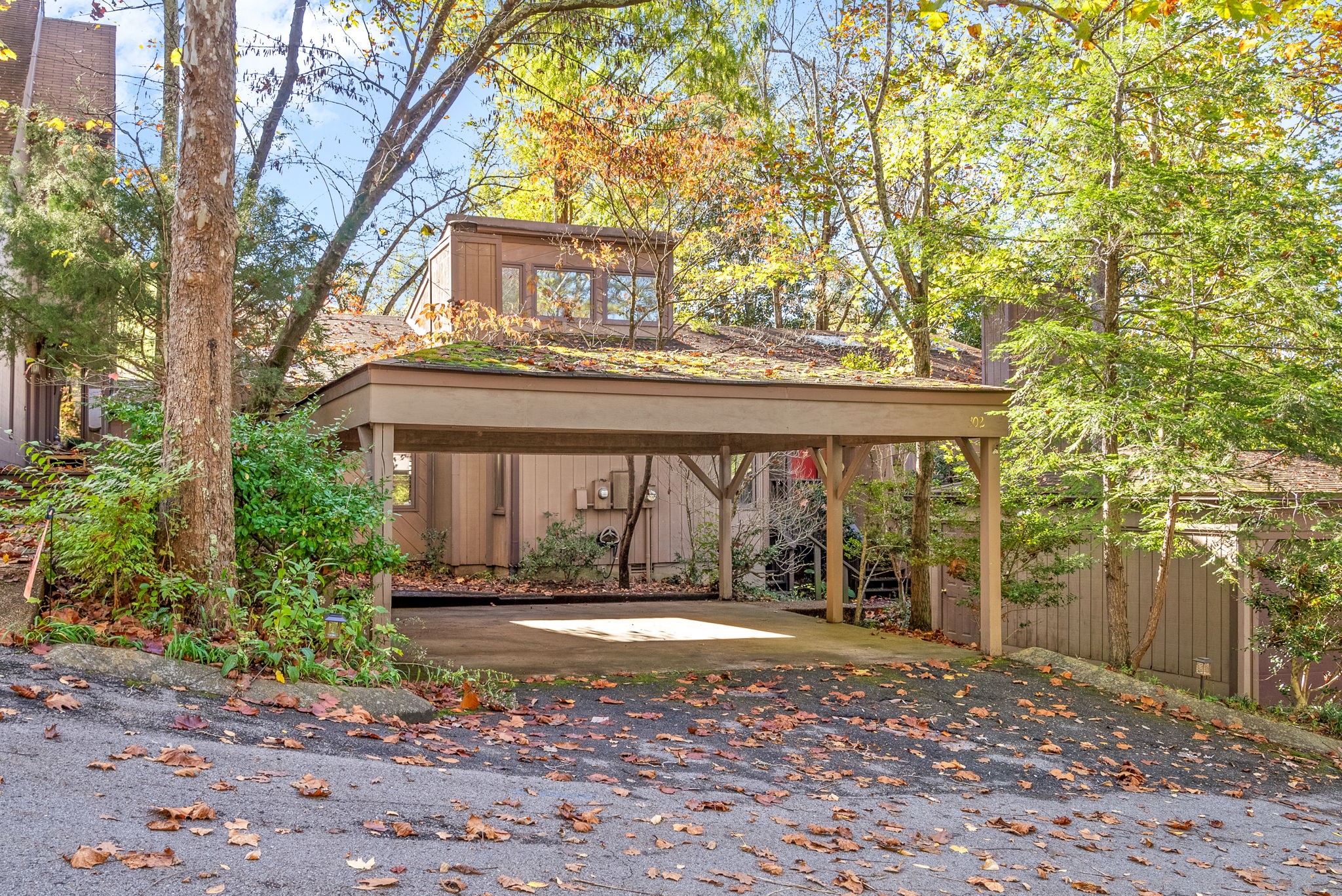 302 Chimney Hill