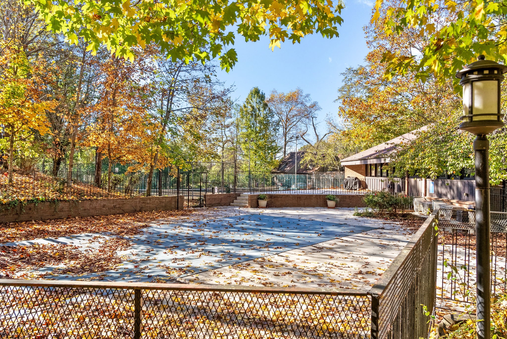 302 Chimney Hill