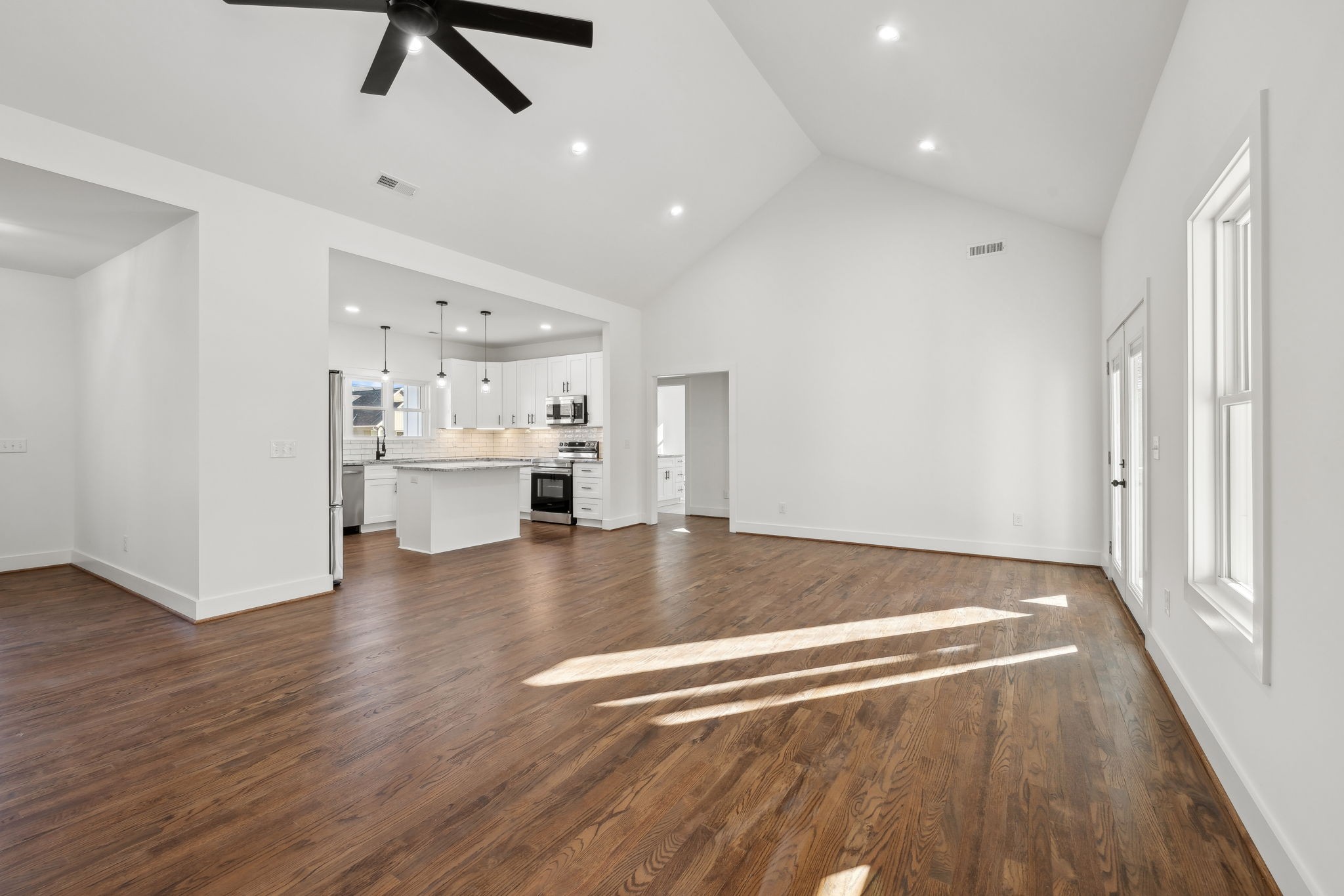103 Laken Ln