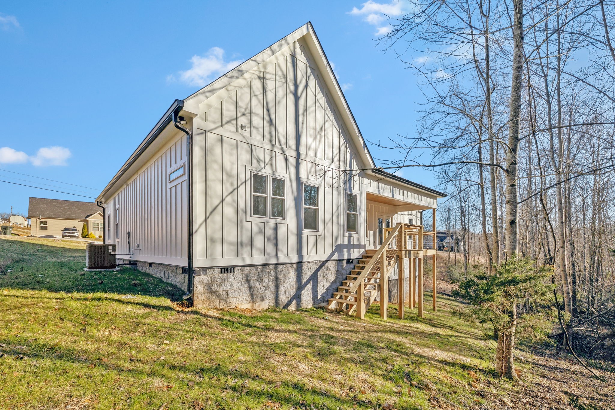103 Laken Ln