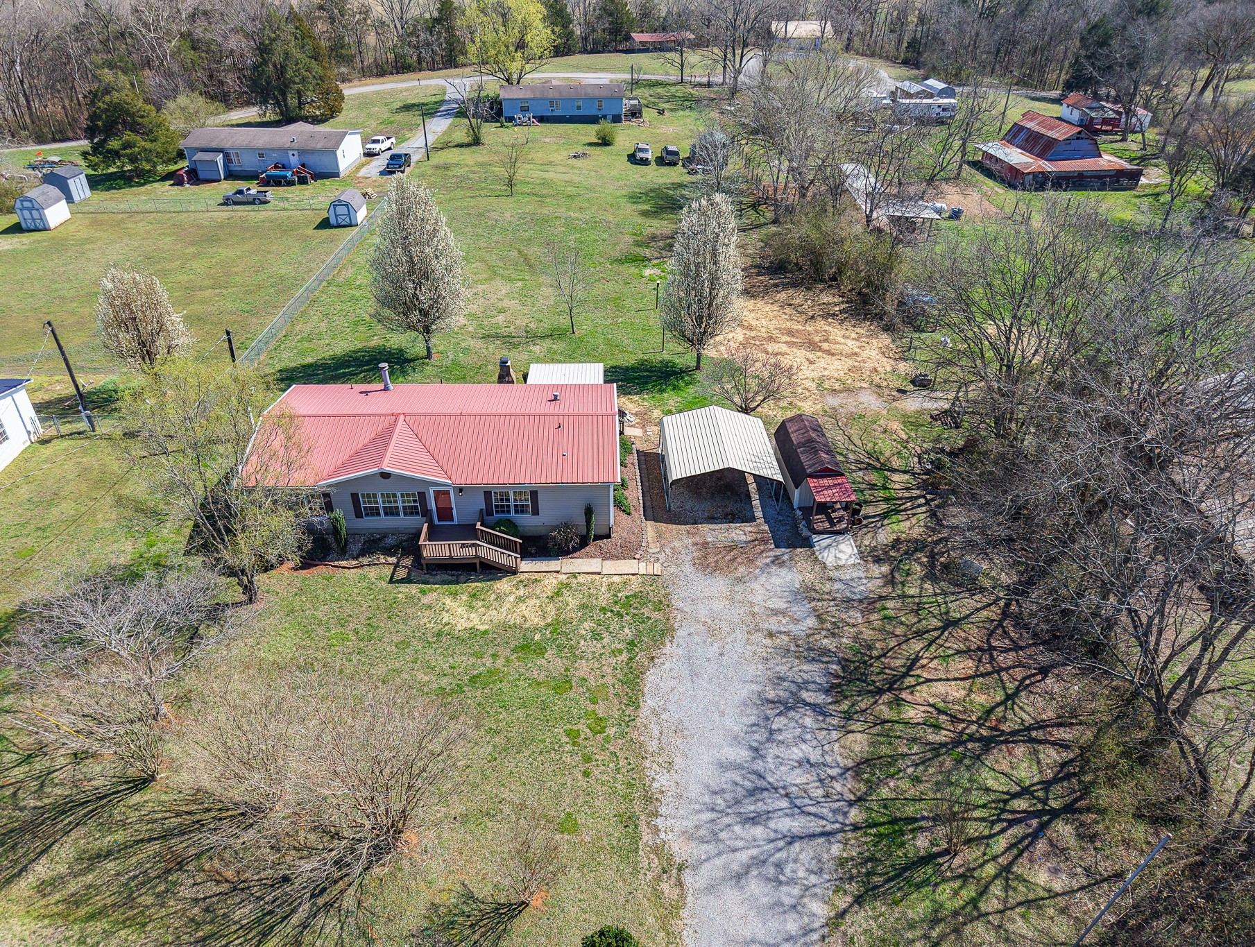 106 Horn Ln