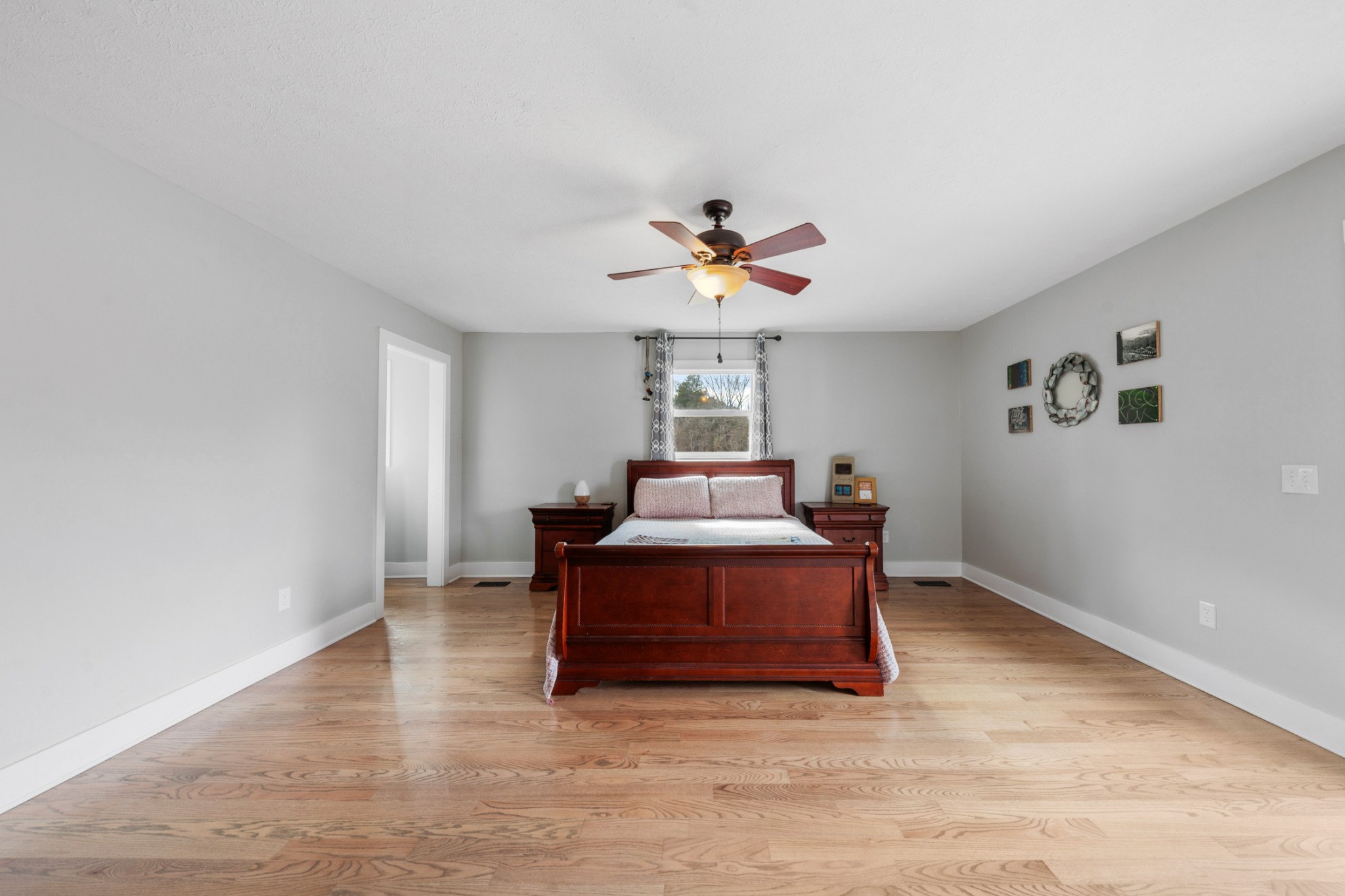 1801 Garrett Rd