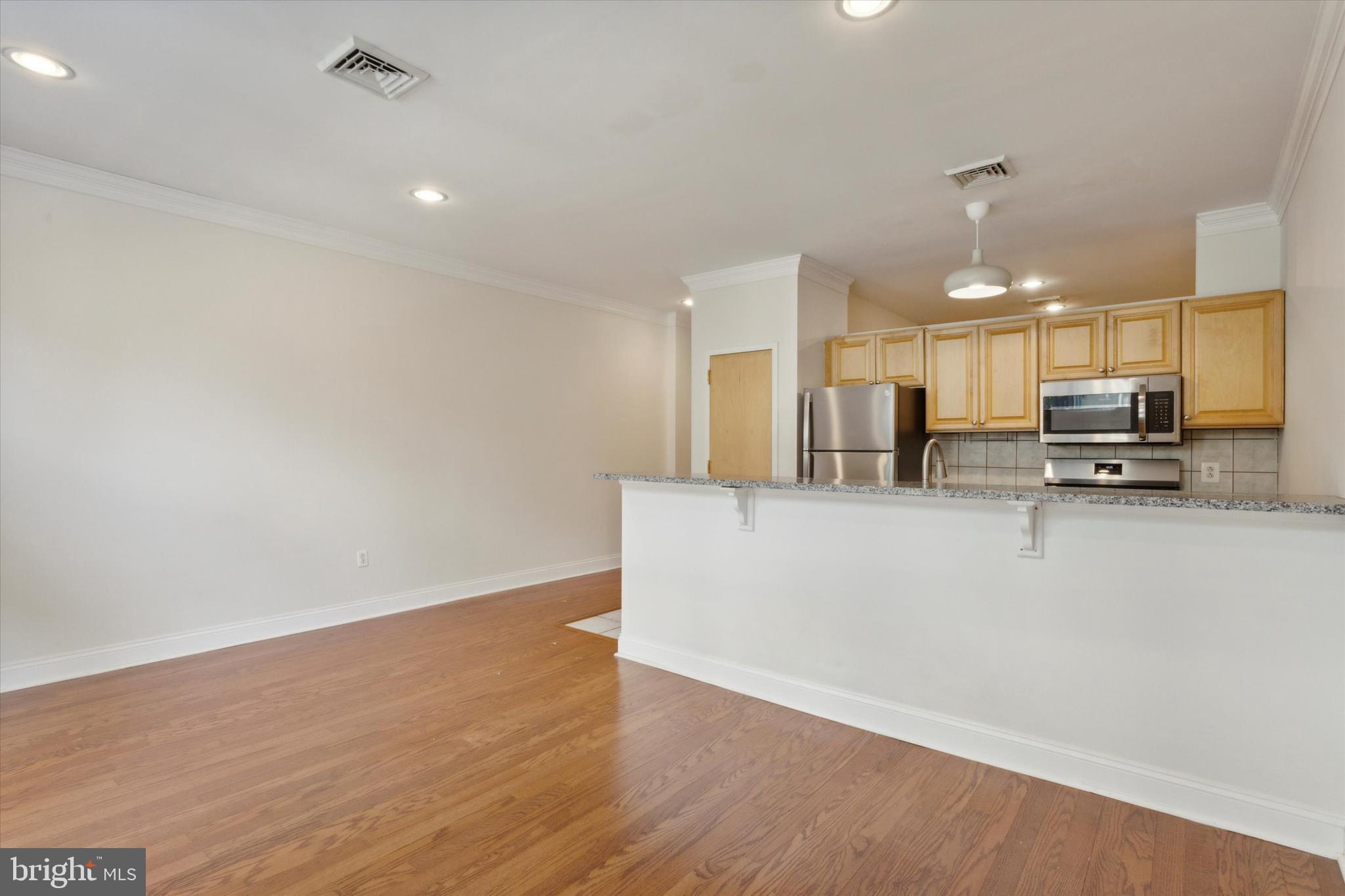 415 S 19th St #2d