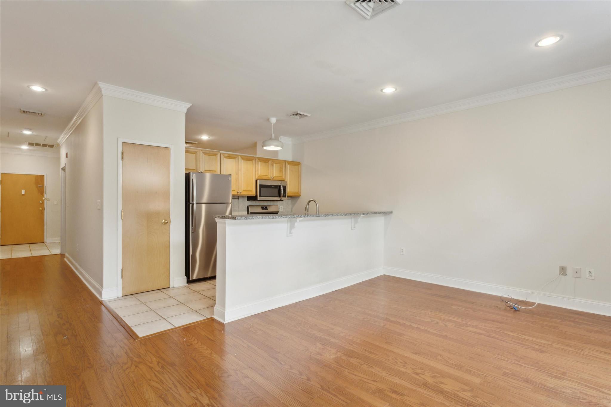 415 S 19th St #2d