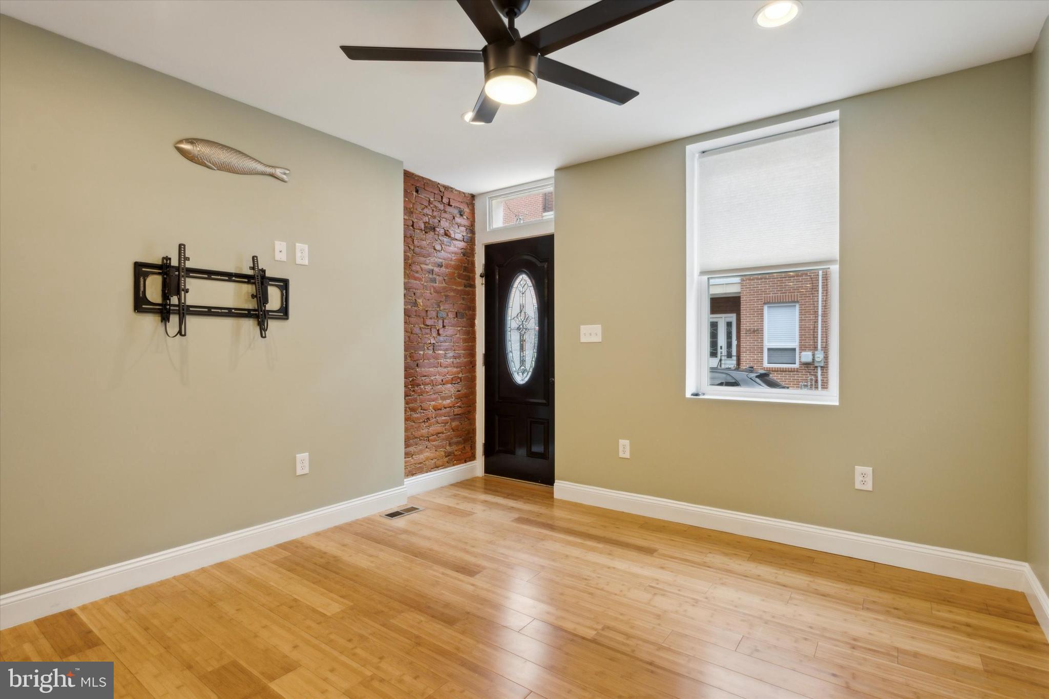 2053 MARTHA ST