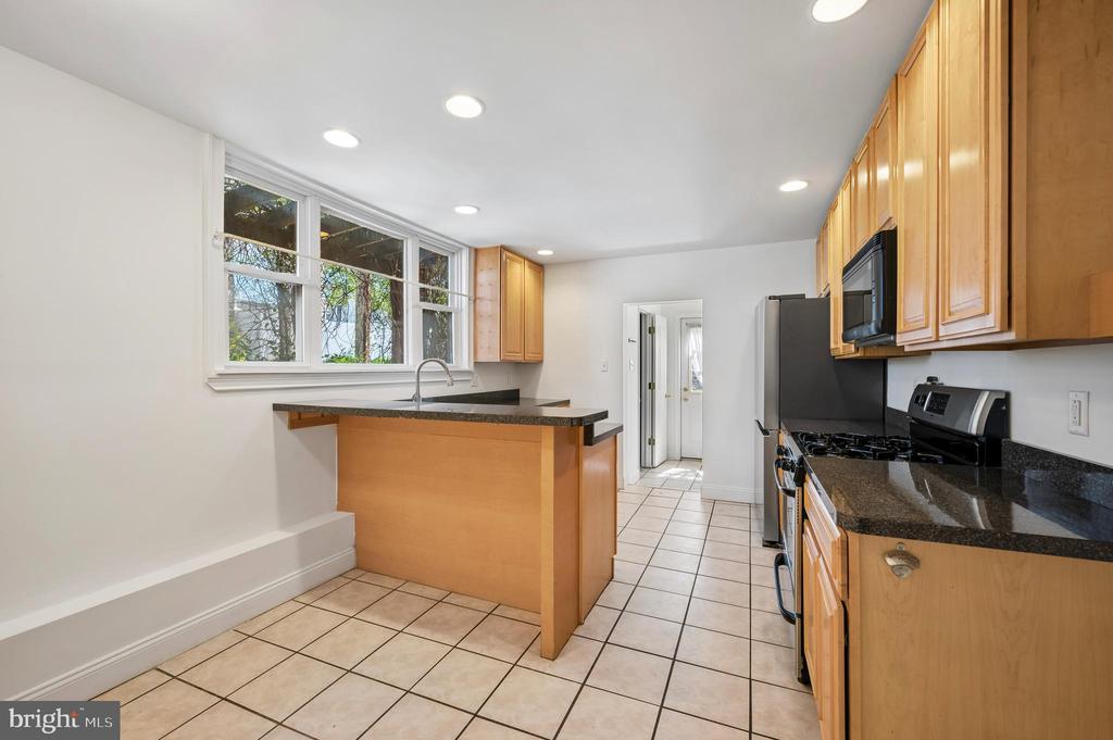 447 DUPONT STREET