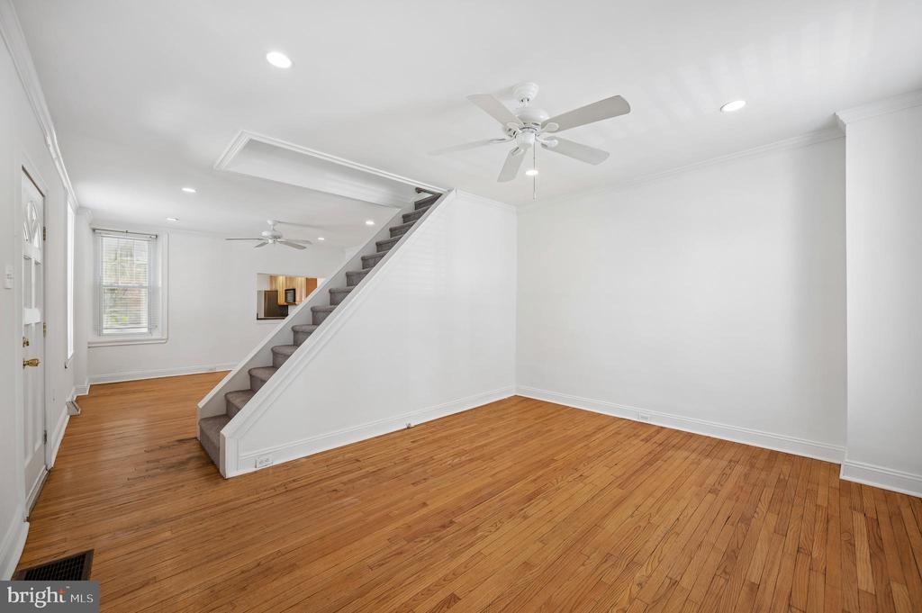 447 DUPONT STREET