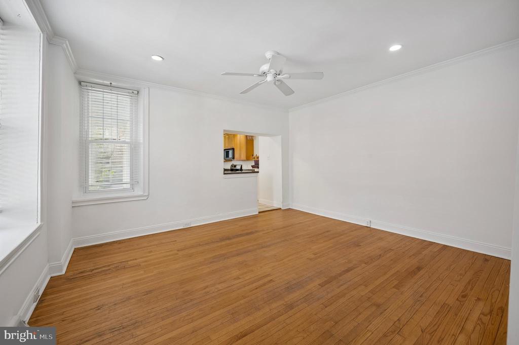 447 DUPONT STREET