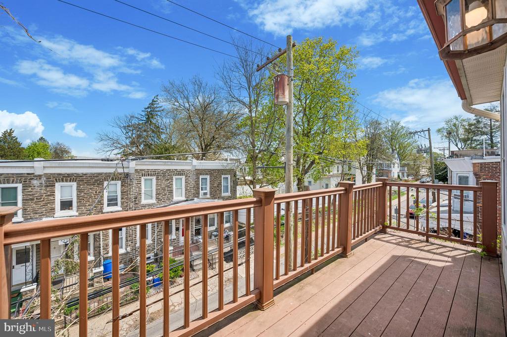 447 DUPONT STREET