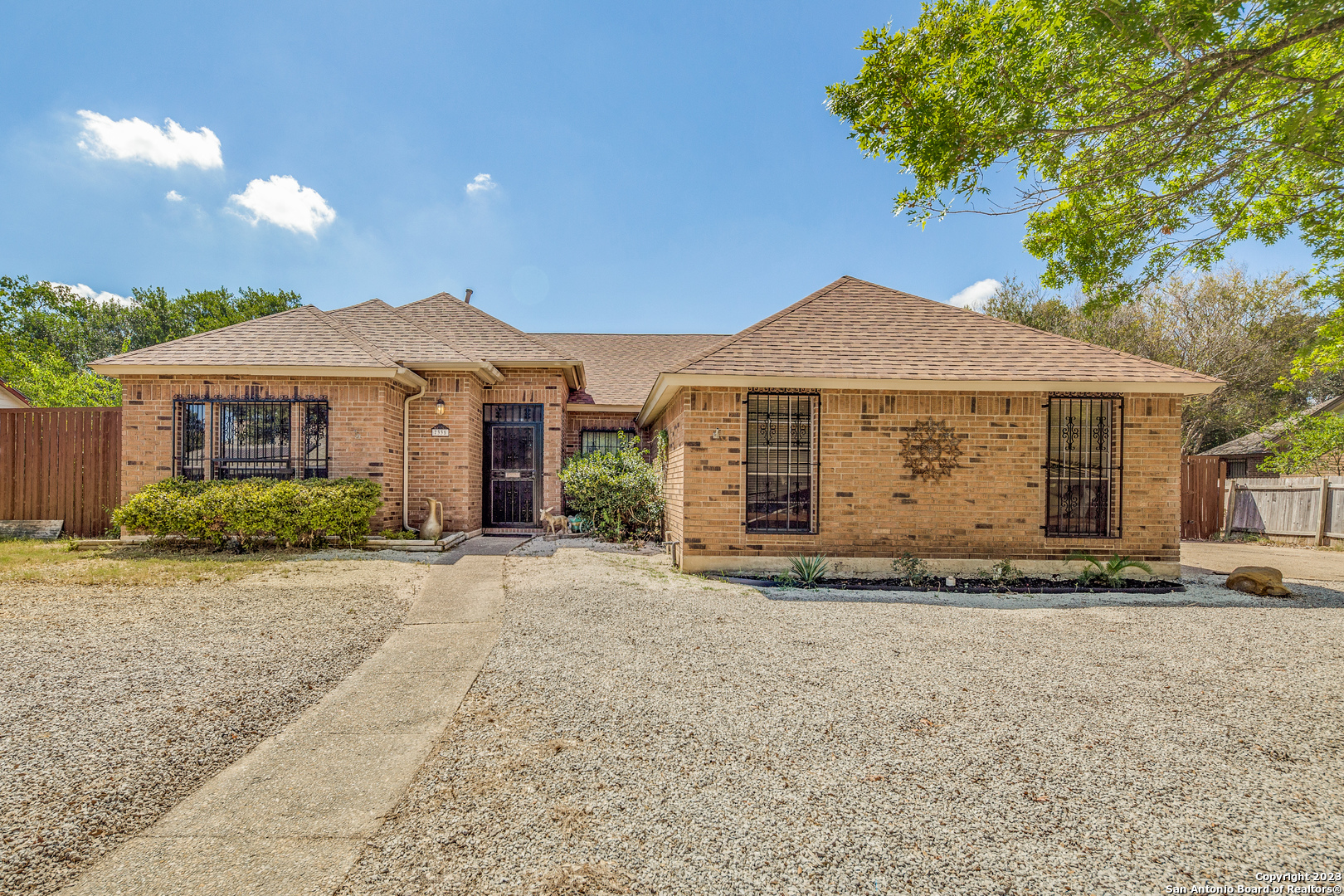 7335 SAWGRASS