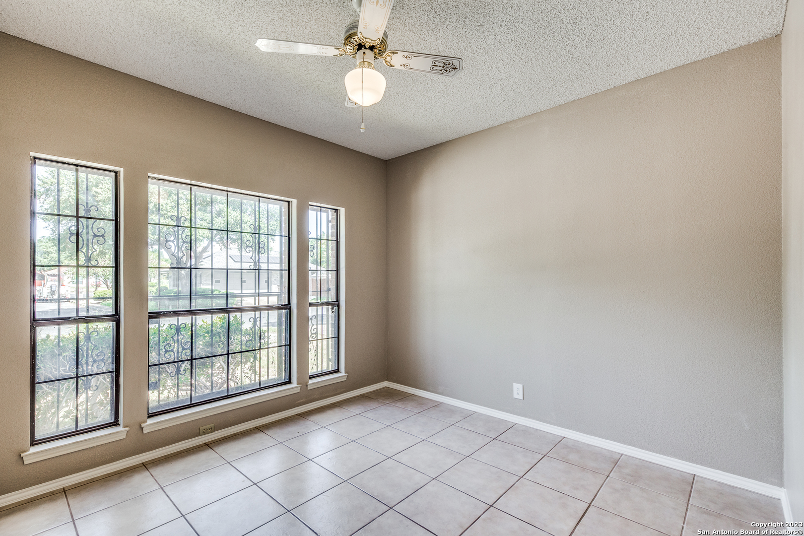 7335 SAWGRASS