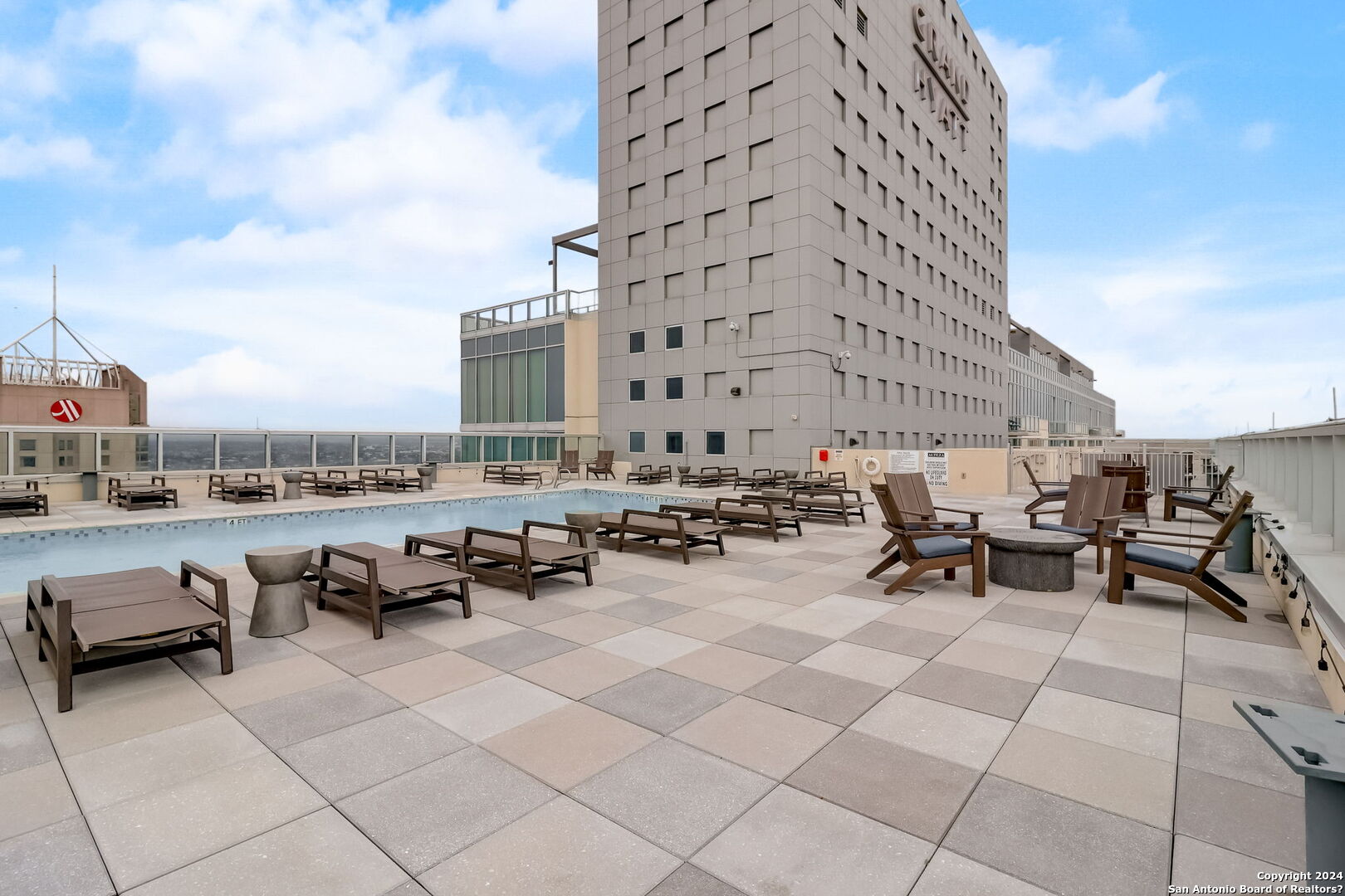 610 E Market St Unit: 2619