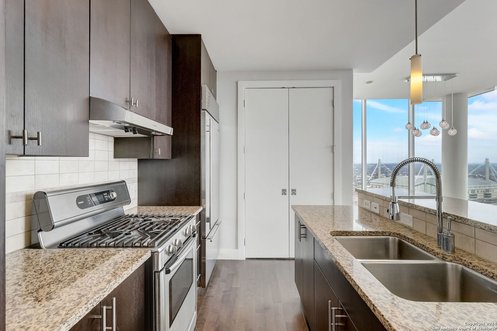 610 E Market St Unit: 2619
