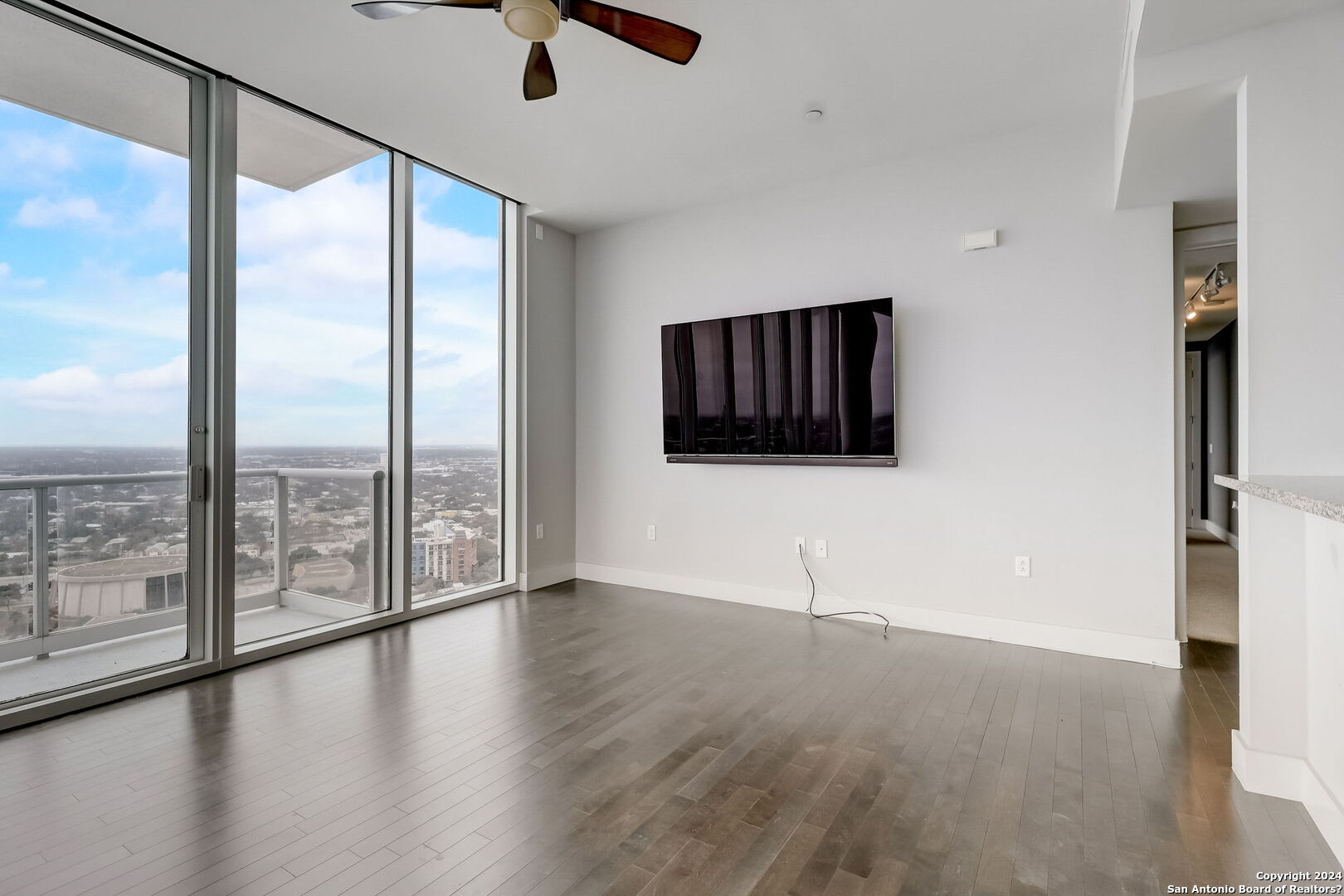 610 E Market St Unit: 2619