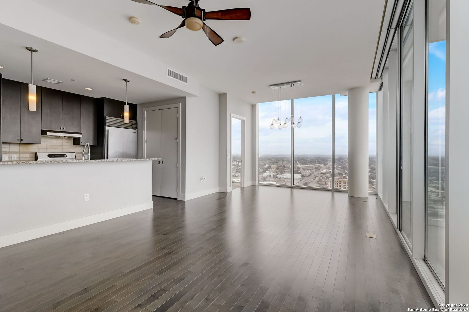 610 E Market St Unit: 2619