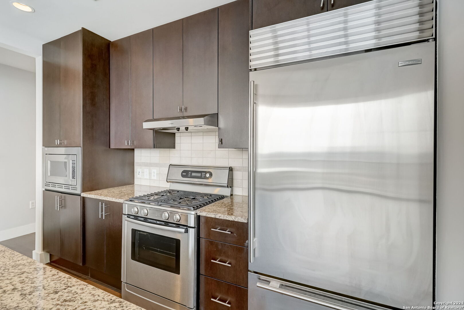 610 E Market St Unit: 2619