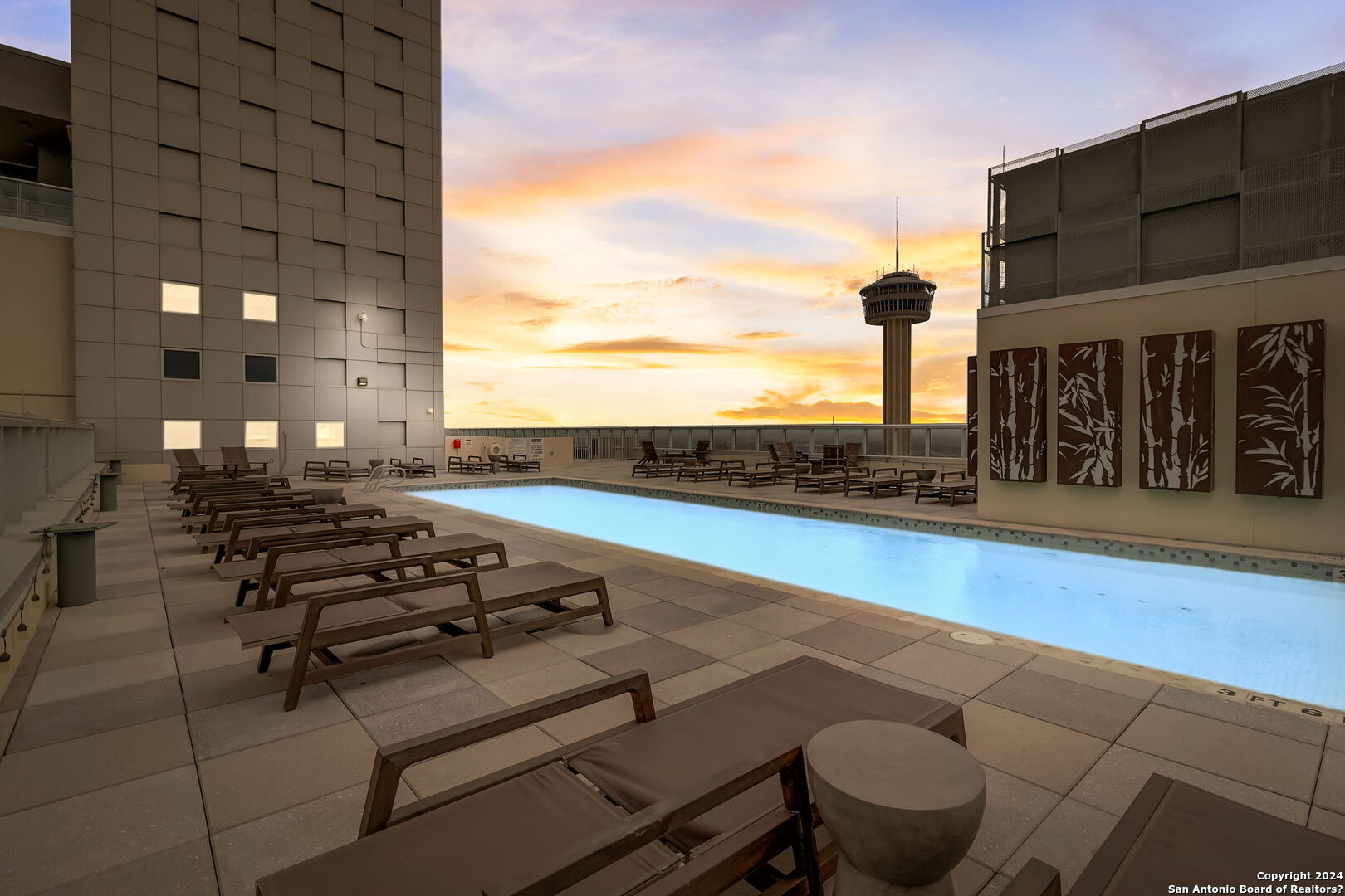 610 E Market St Unit: 2619