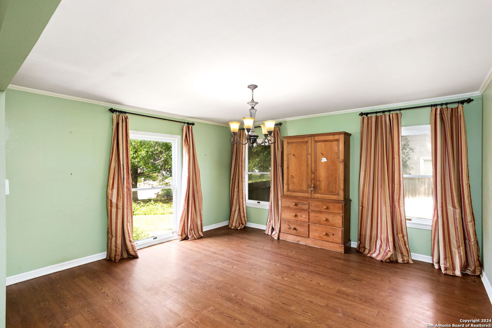 136 chevy chase