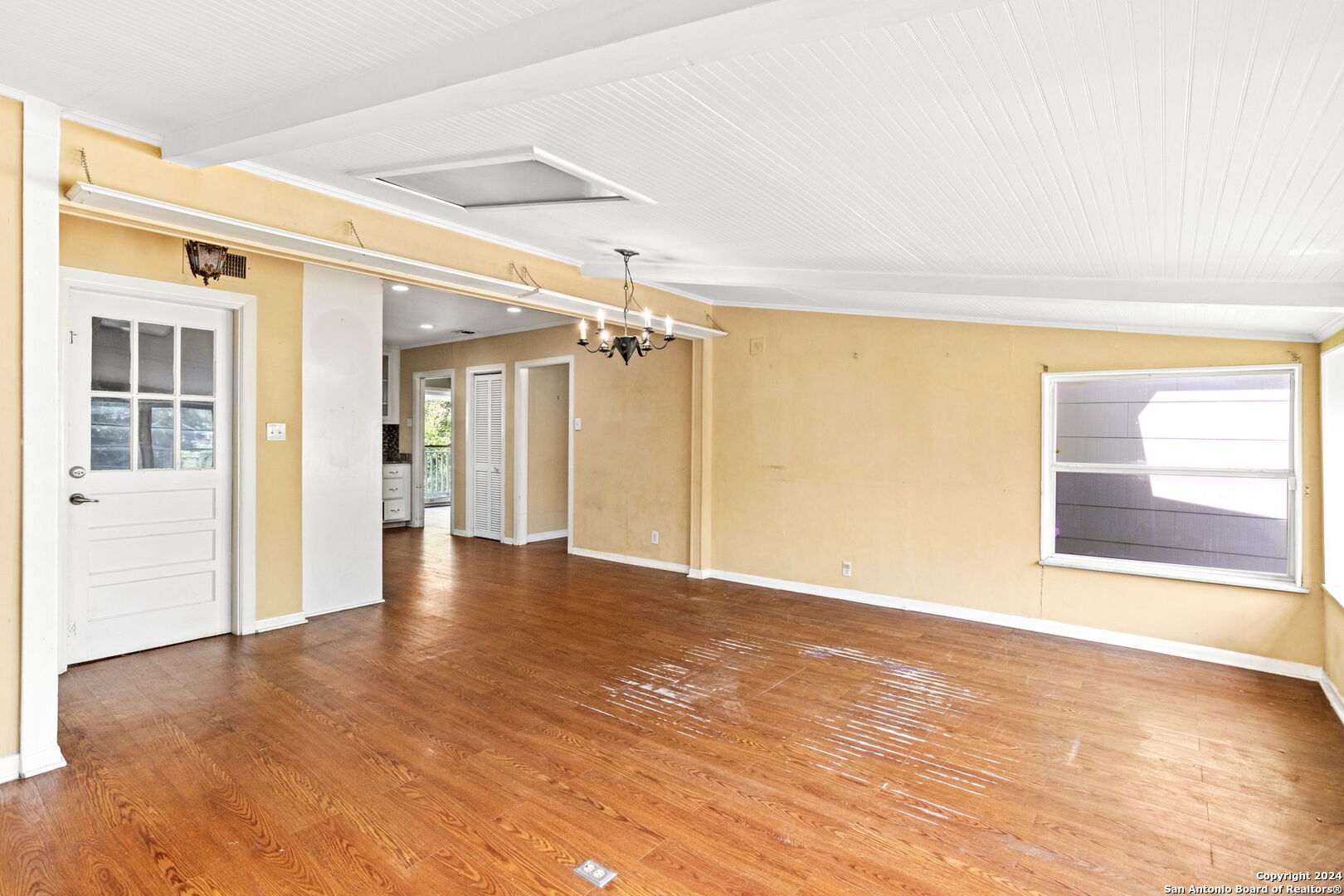 136 chevy chase