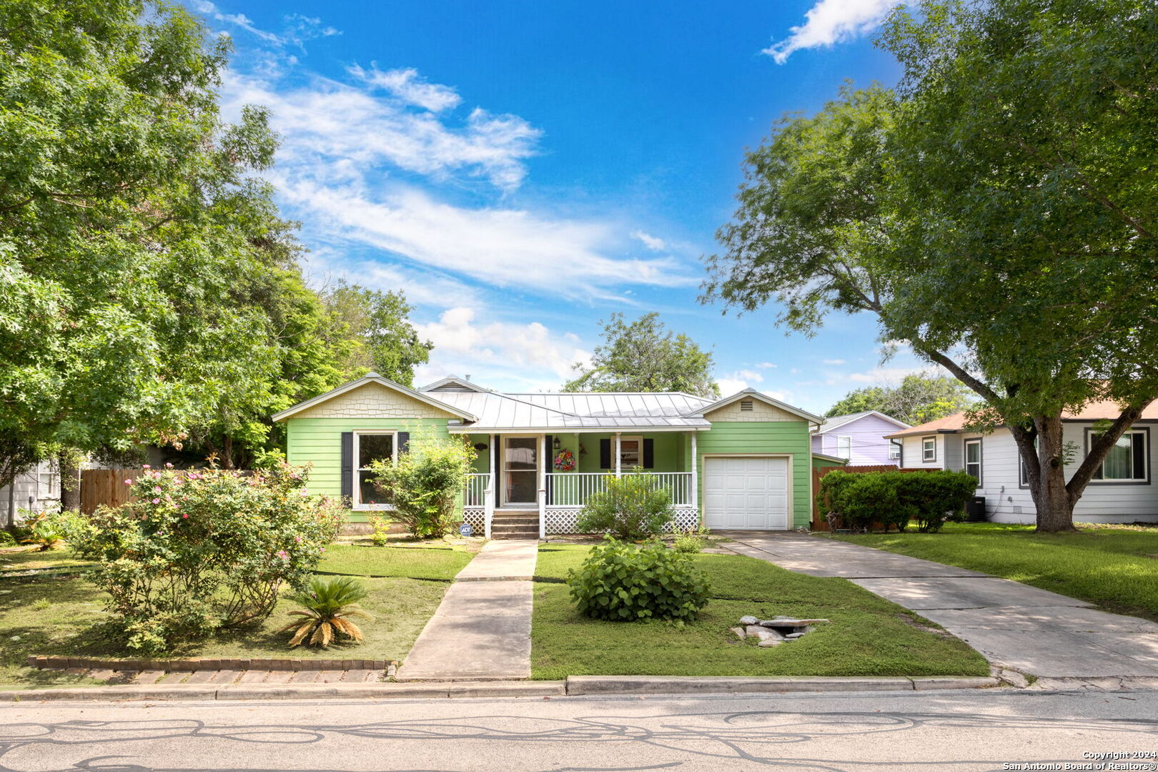 136 chevy chase