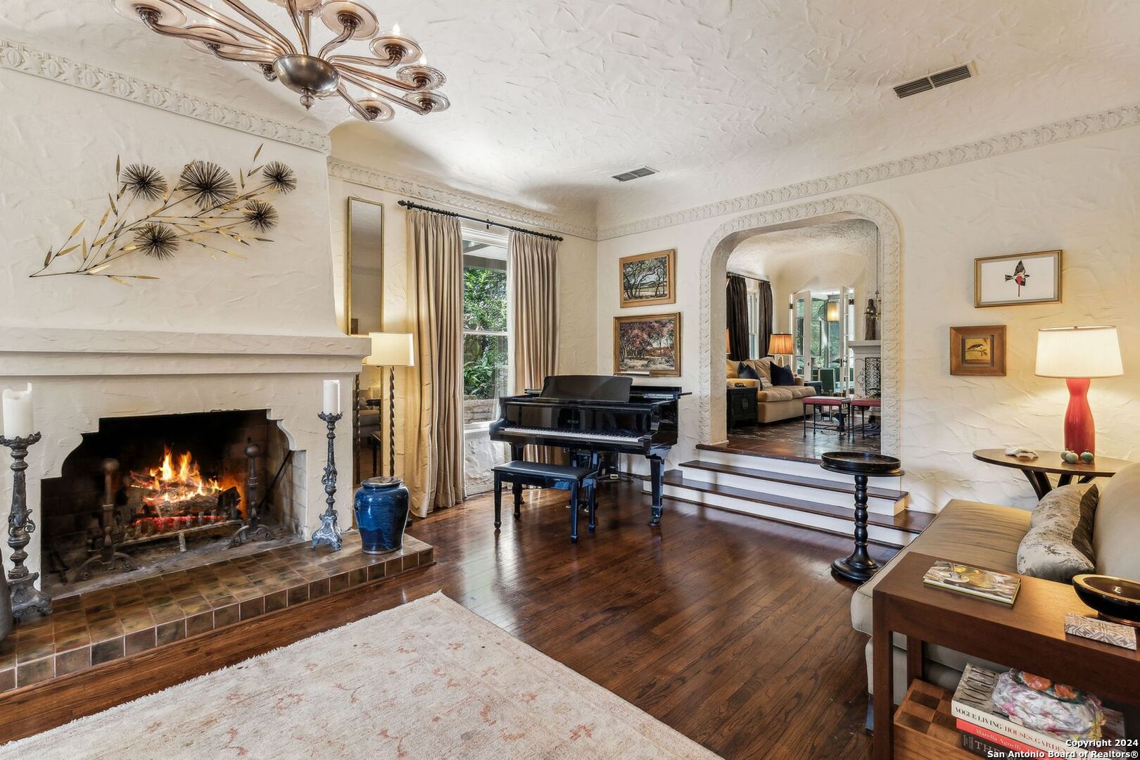 221 Devine Rd