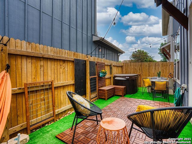 7930 TEAK LN