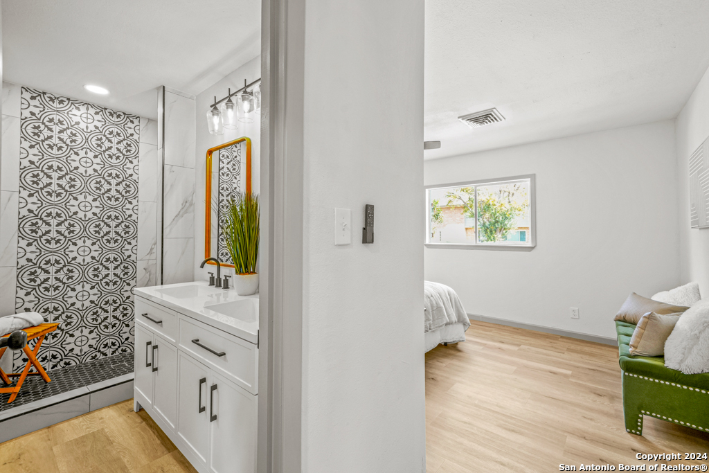 11131 Rendezvous Dr