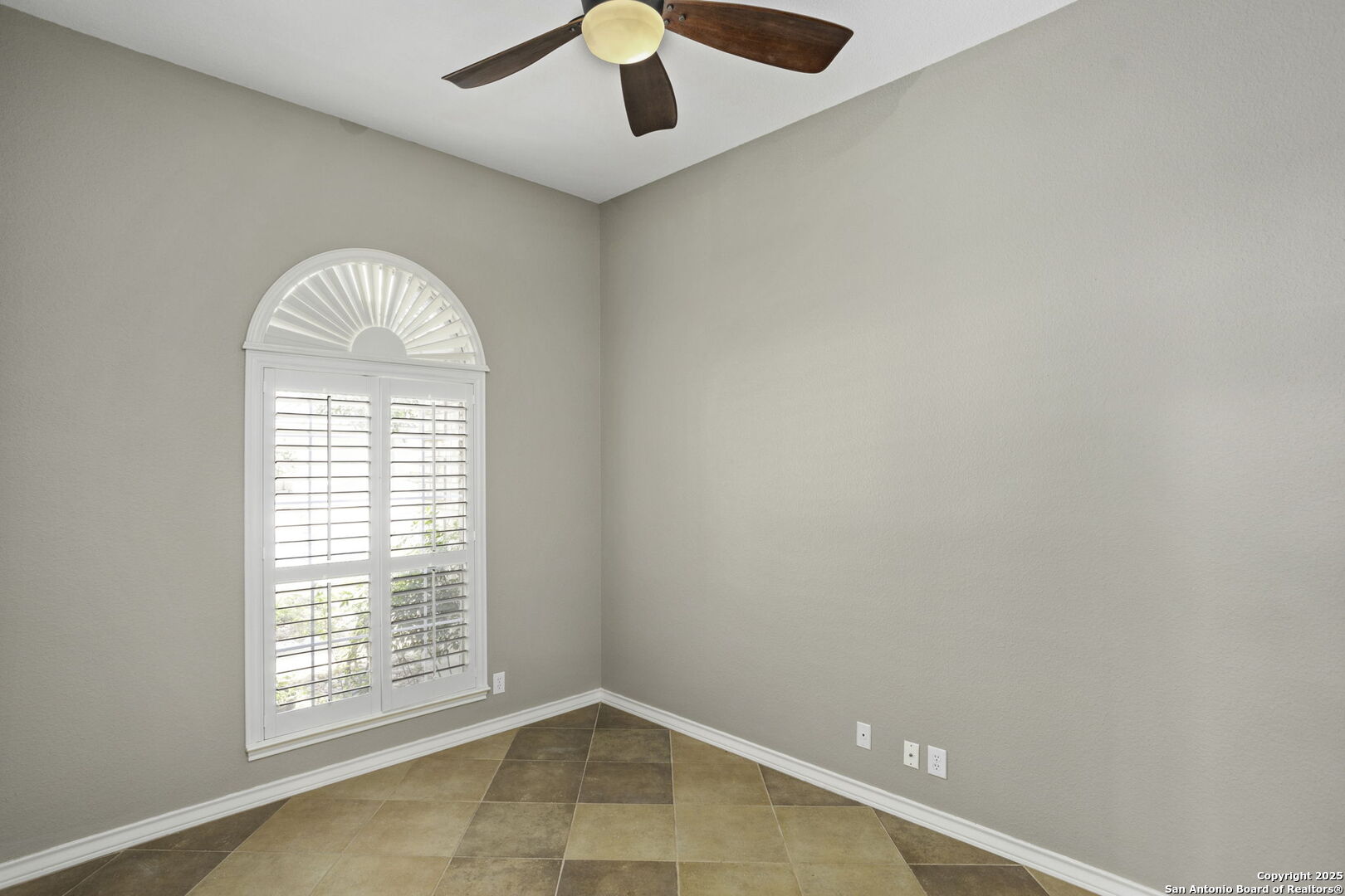 1424 Canyon Edge