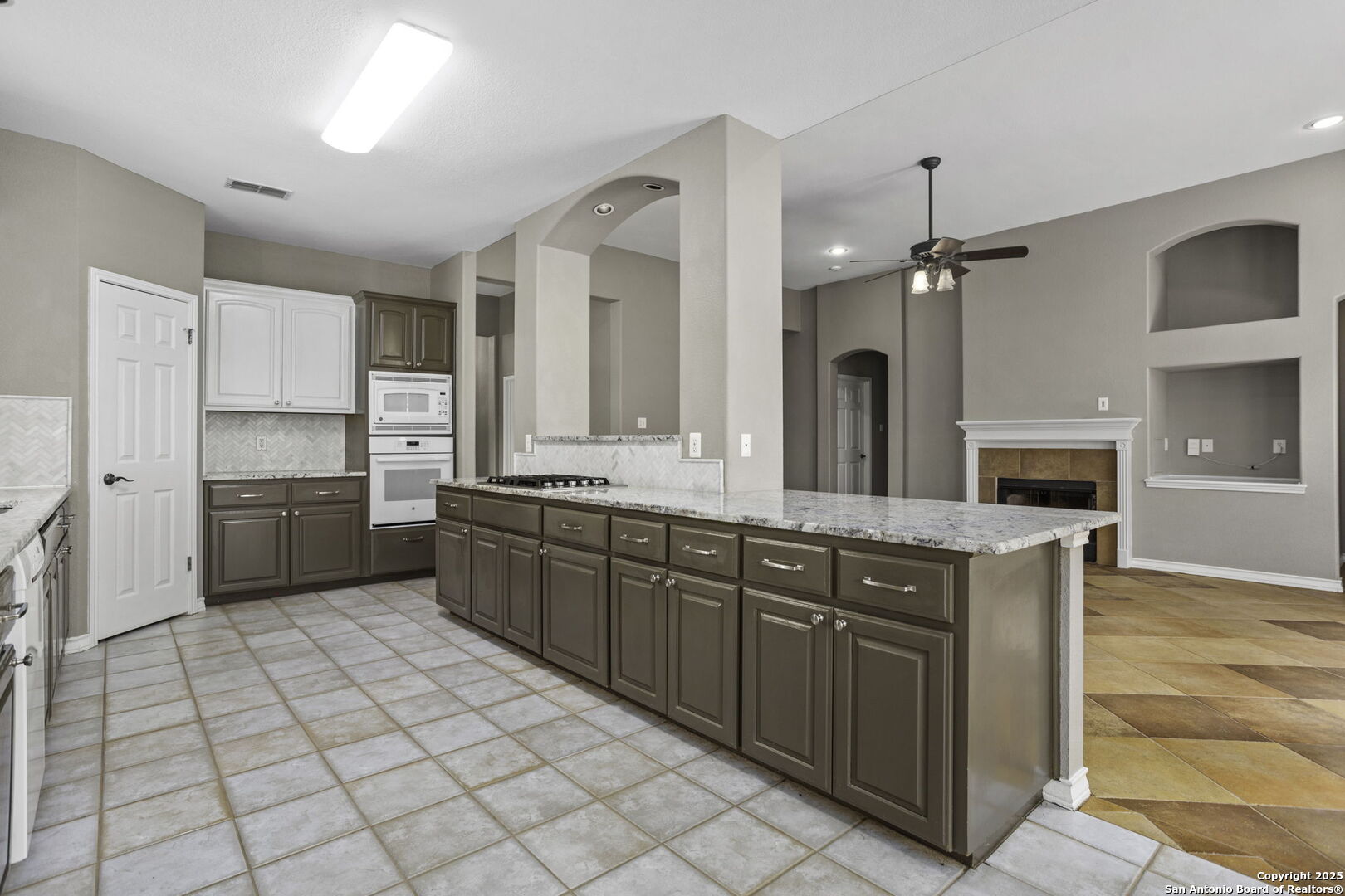 1424 Canyon Edge