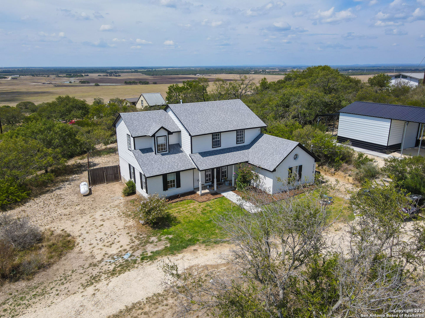 1718 County Road 4511