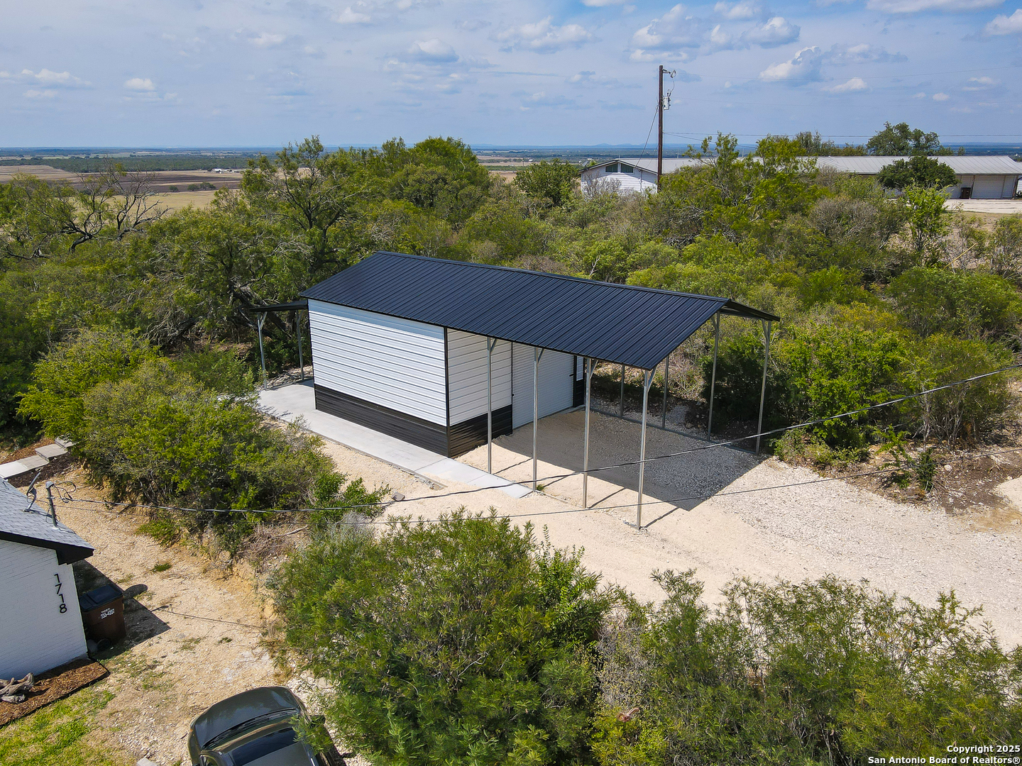1718 County Road 4511