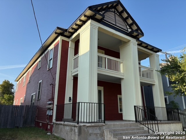 717 E Euclid