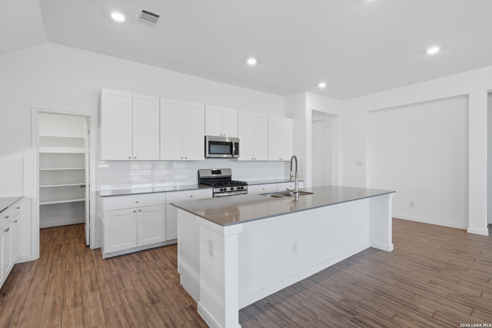 5922 CORSICANA WAY