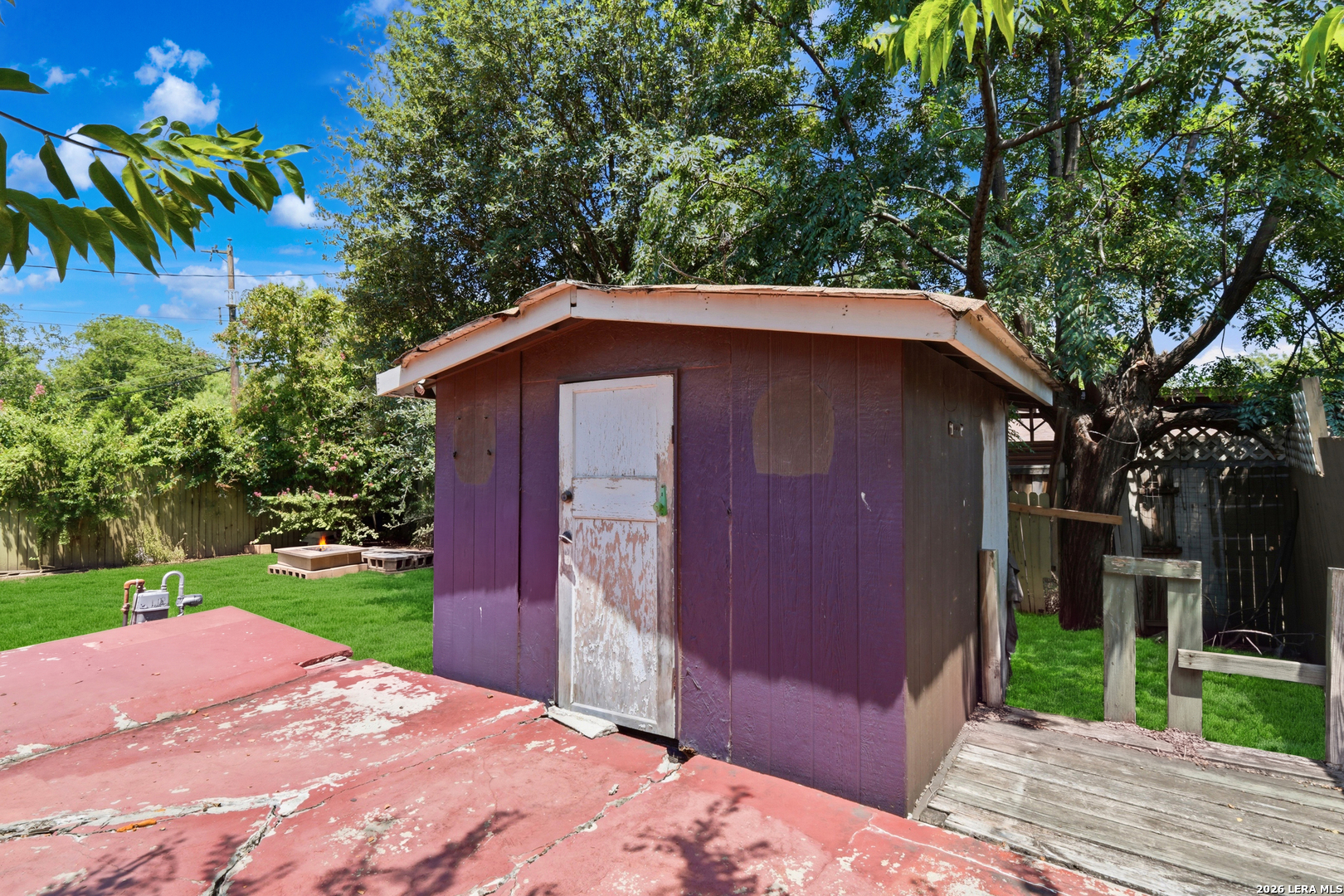 1505 W OLMOS DR