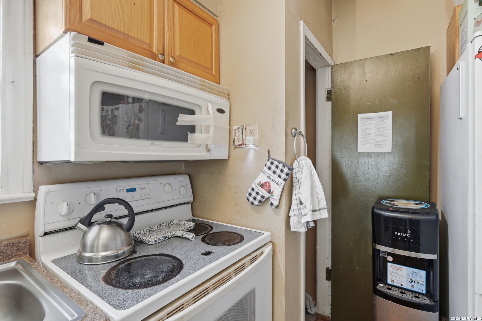 1505 W OLMOS DR