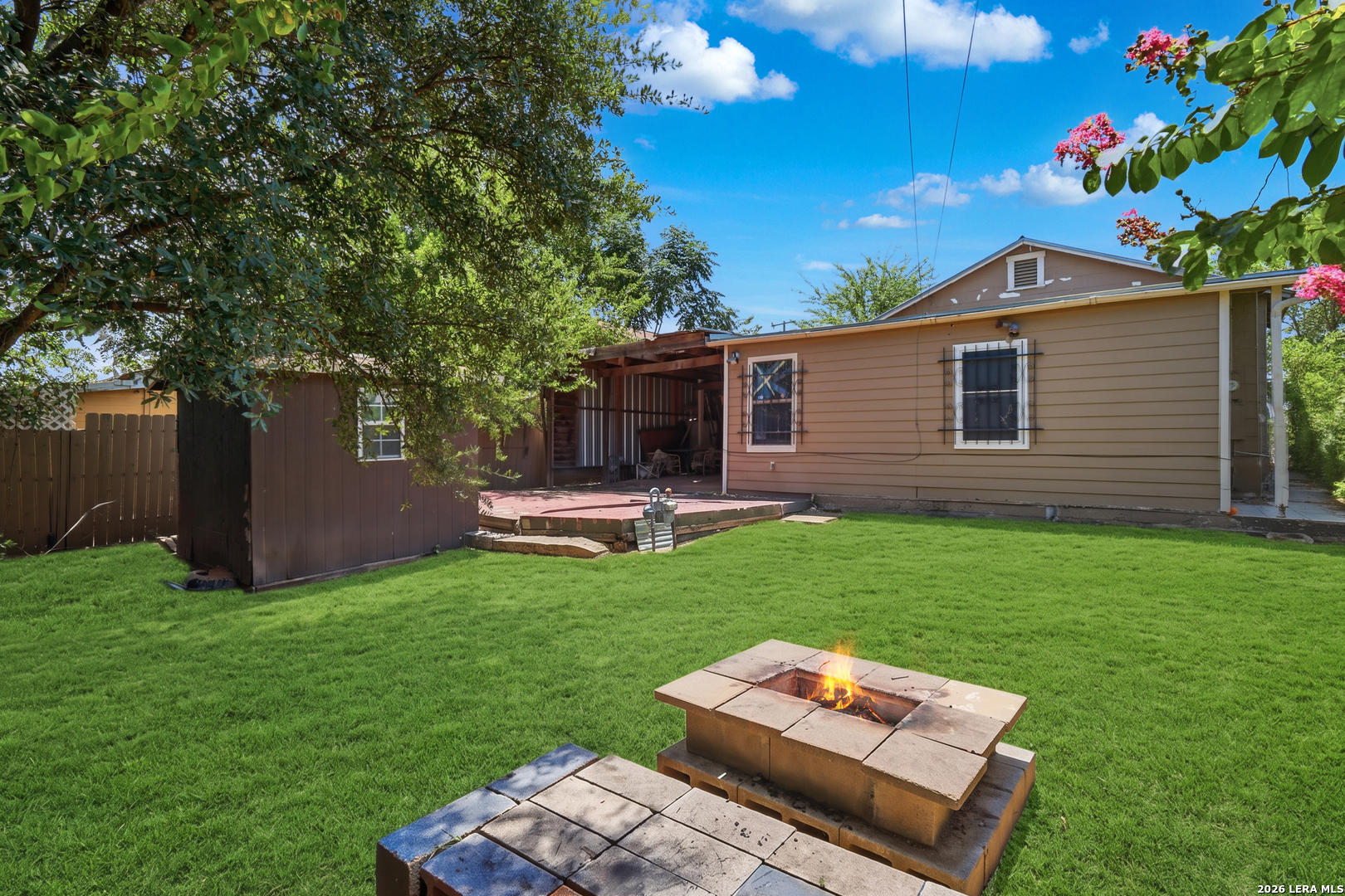 1505 W OLMOS DR