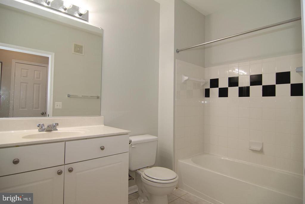 3851 ARISTOTLE COURT 1-307