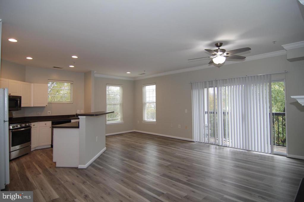 3851 ARISTOTLE COURT 1-307