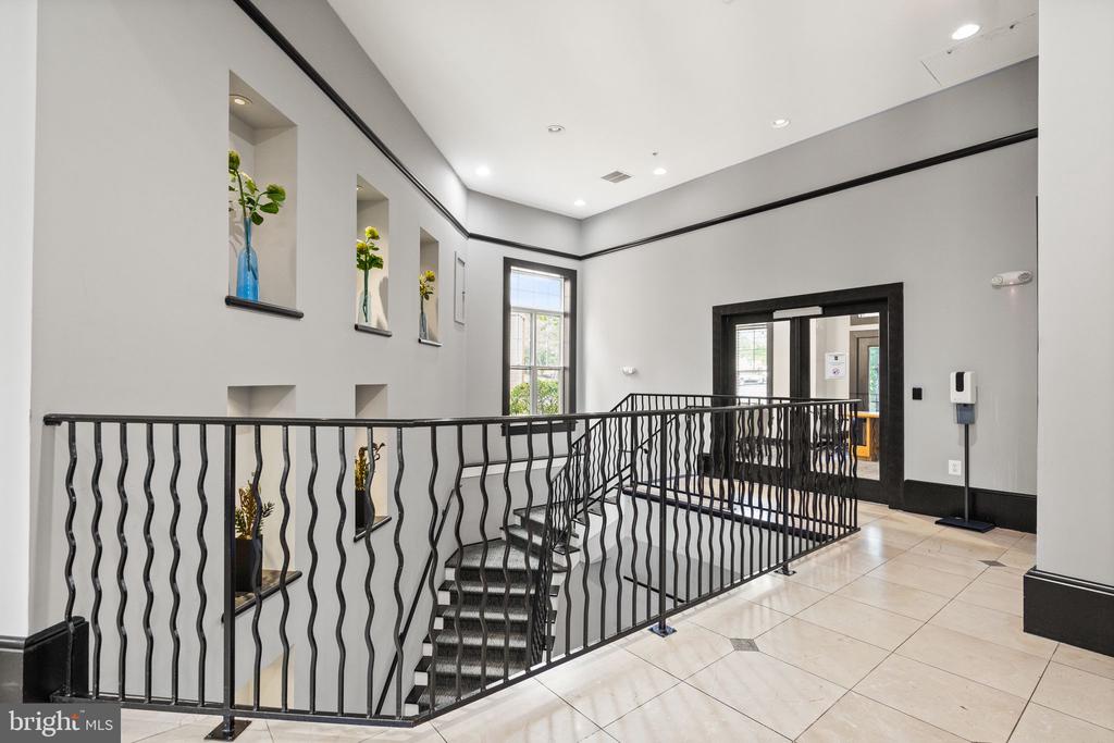 3851 ARISTOTLE COURT 1-307