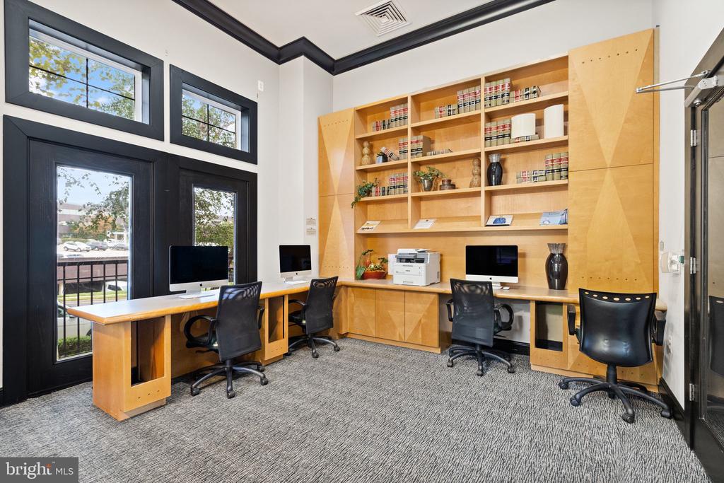 3851 ARISTOTLE COURT 1-307
