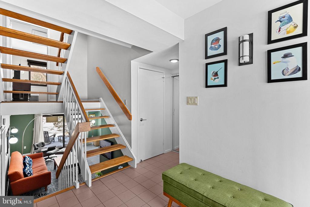 1628 GREENBRIAR COURT