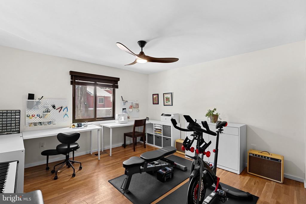 1628 GREENBRIAR COURT