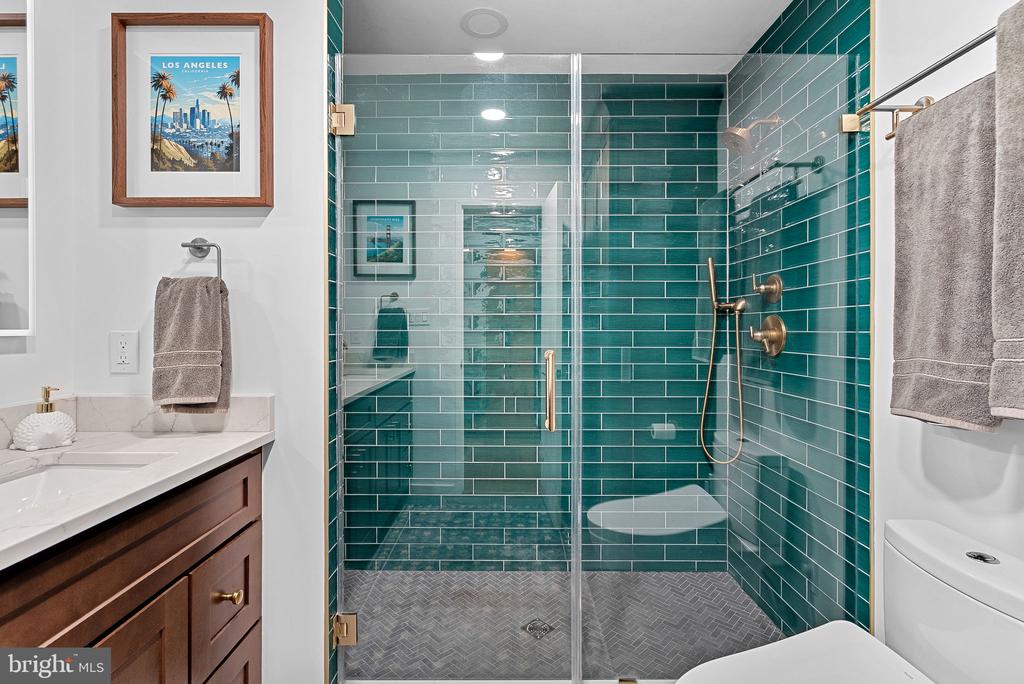 1628 GREENBRIAR COURT