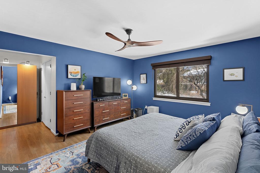 1628 GREENBRIAR COURT