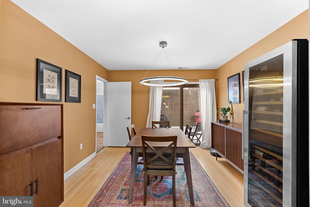 1628 GREENBRIAR COURT