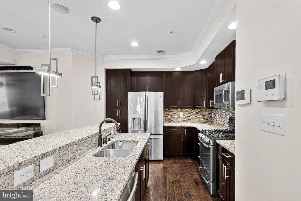7510 BRUNSON CIRCLE