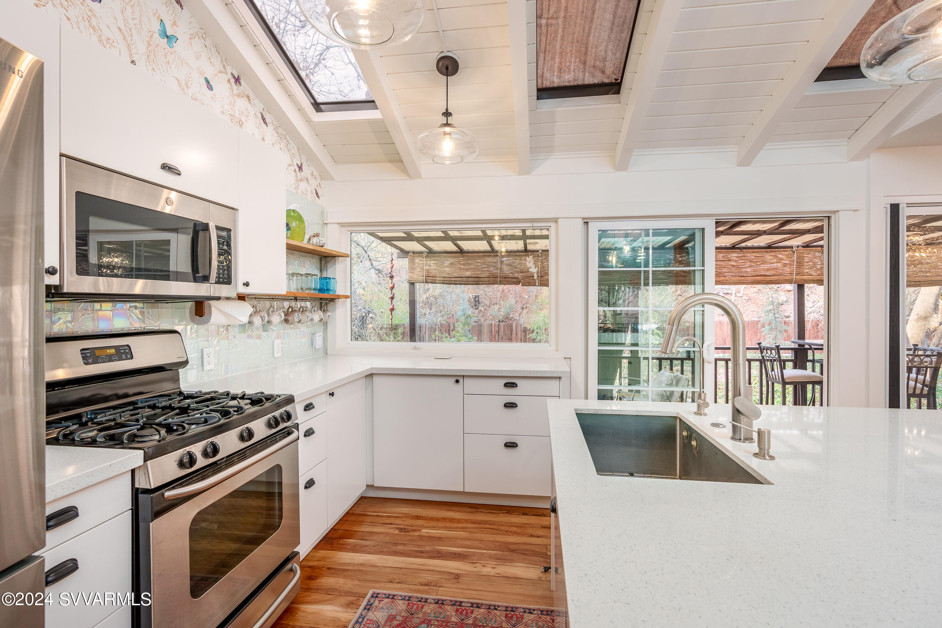 1096/1098 Trails End Drive