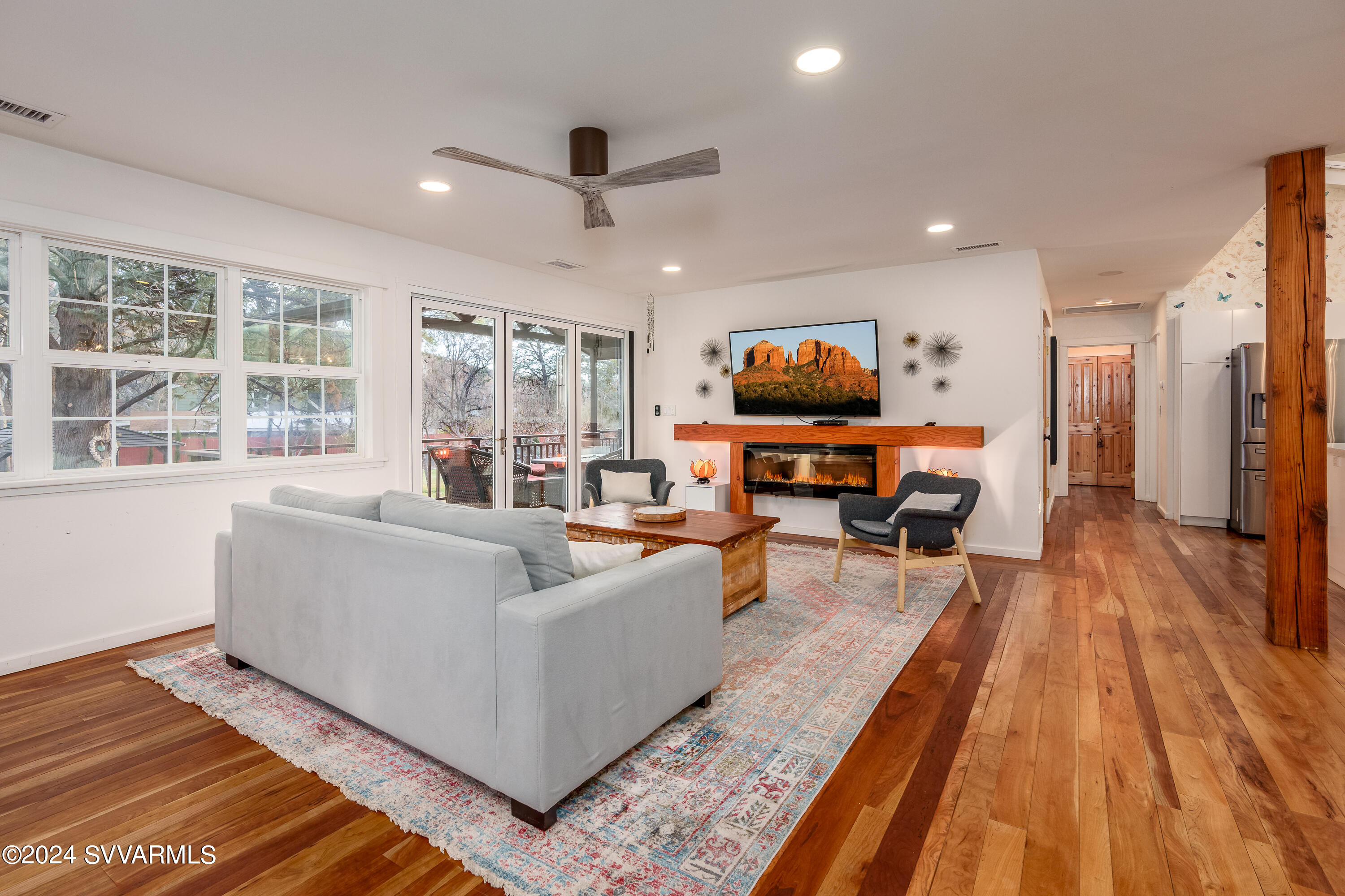 1096/1098 Trails End Drive