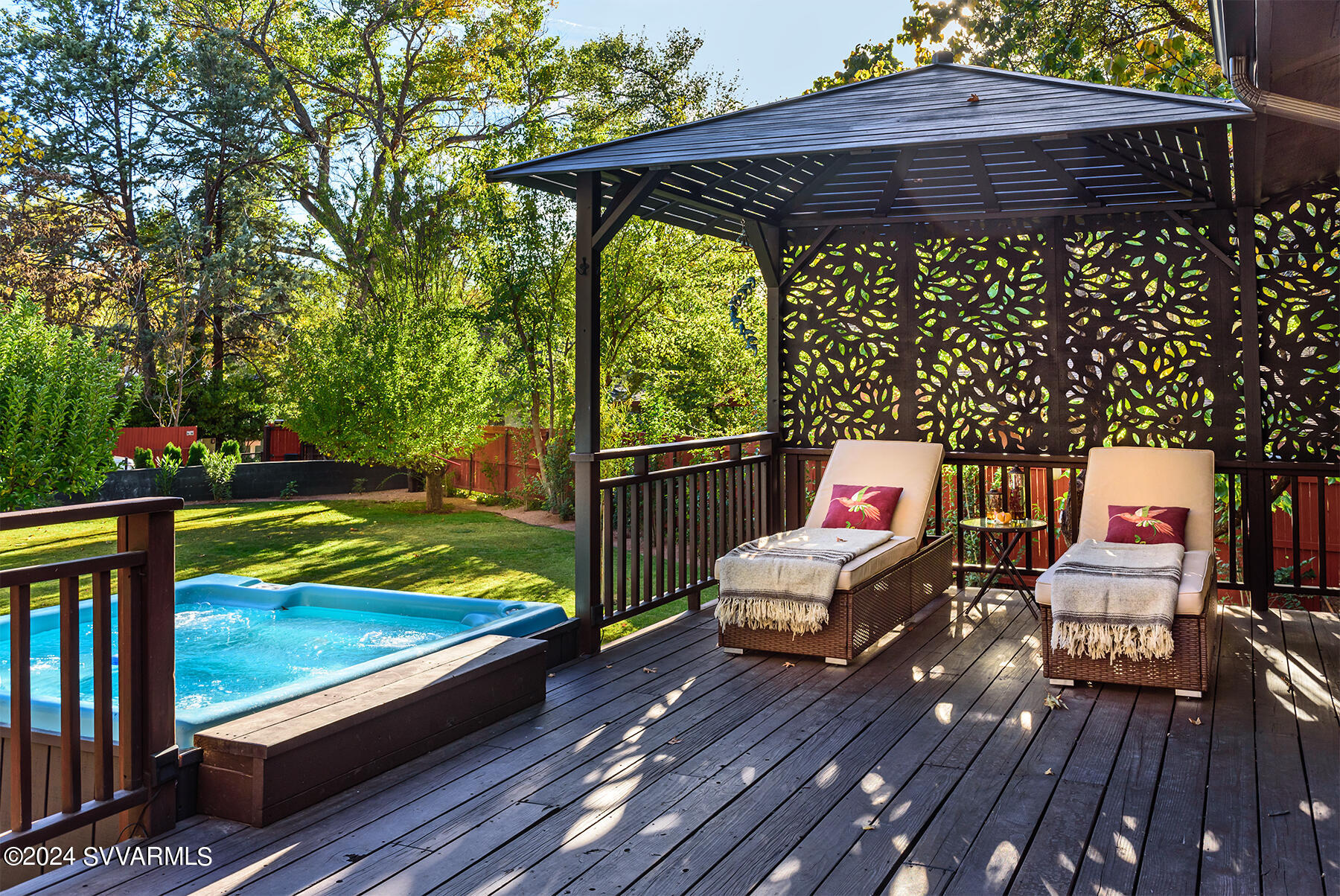 1096/1098 Trails End Drive